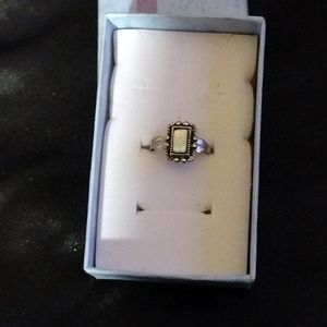 Vintage silver mother of pearl ring
